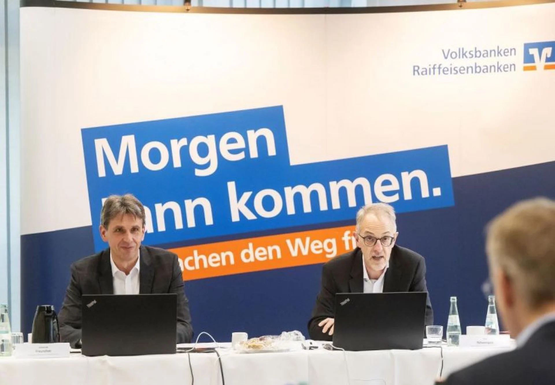 Johannes Freundlieb (links) und Axel Schwengels präsentierten die Zahlen für 2023. Foto: Matthias Hornung